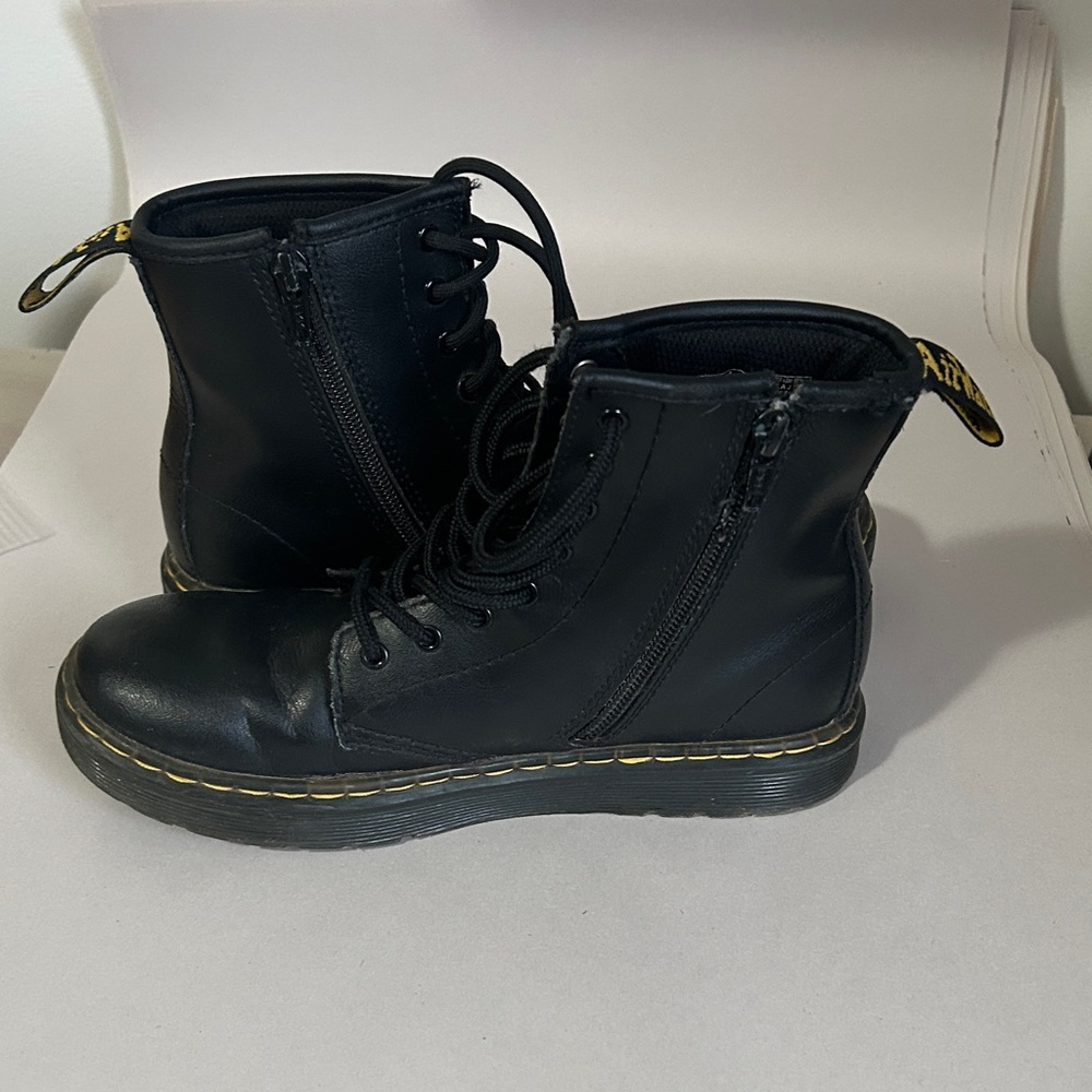 Dr. Martens Kids Black Boots - Picture 6 of 9